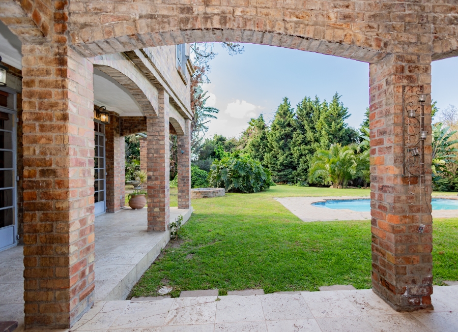 6 Bedroom Property for Sale in Vierlanden Western Cape